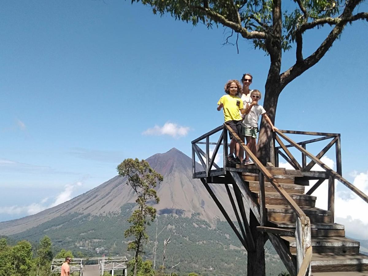 Arnolds Familly Homestay Bajawa Luaran gambar