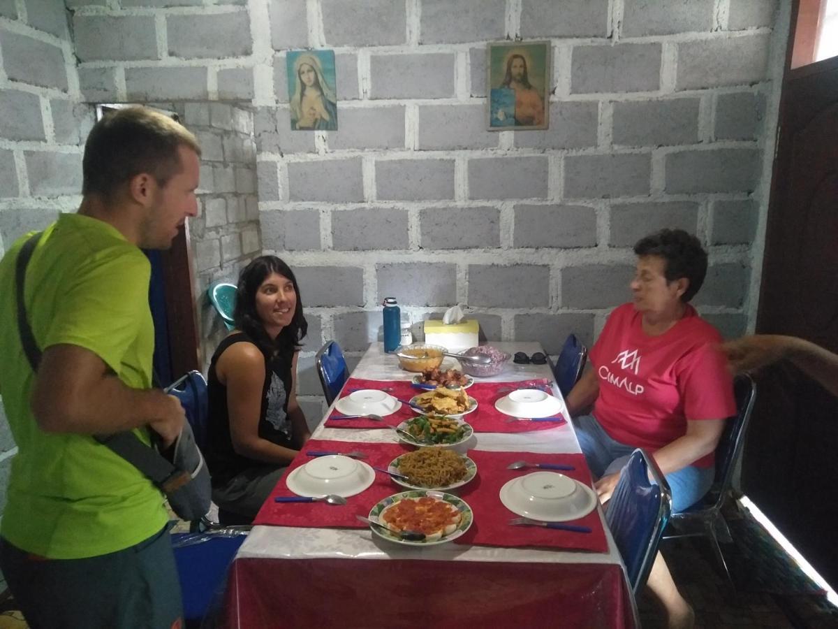 Arnolds Familly Homestay Bajawa Luaran gambar