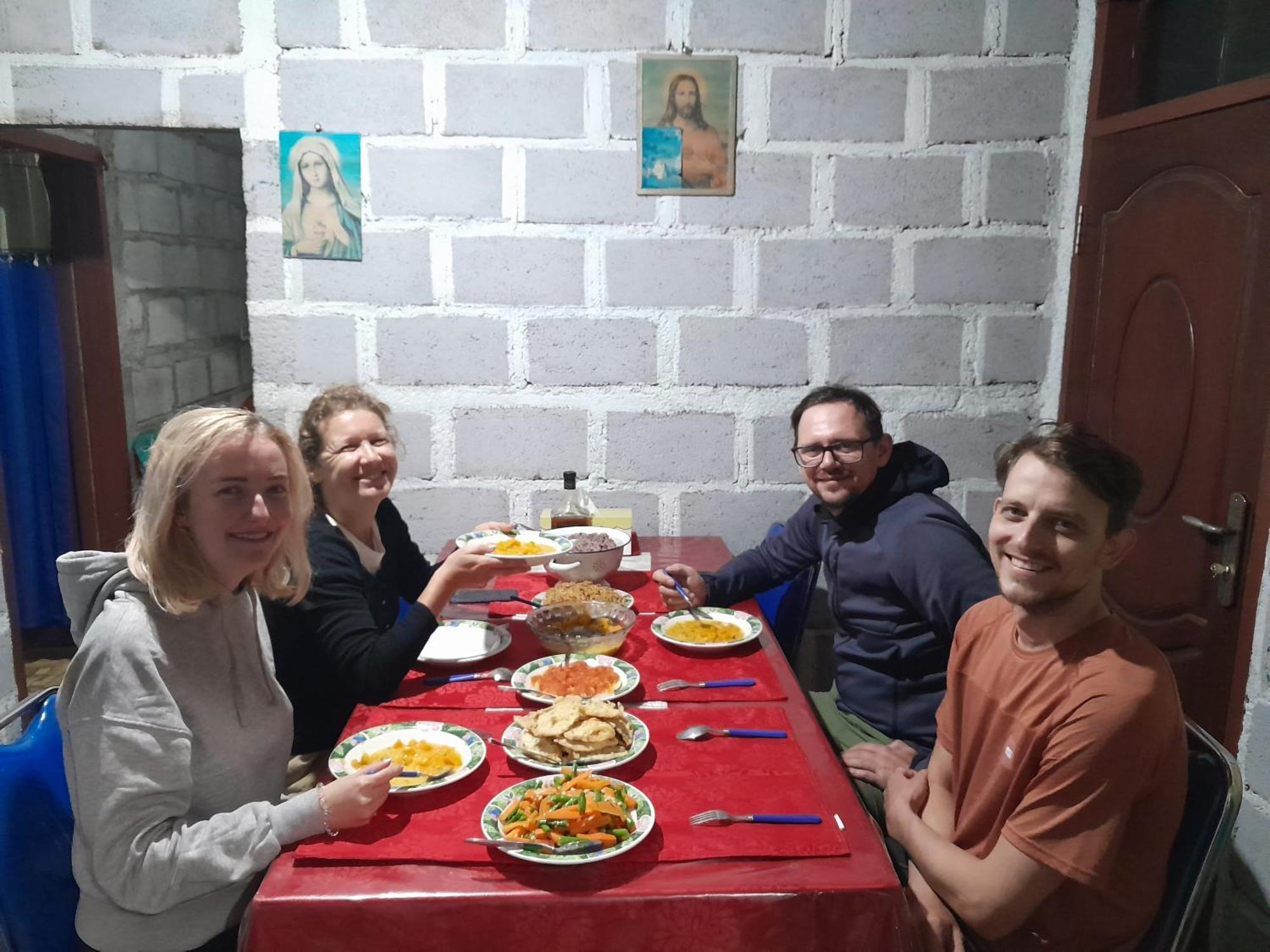 Arnolds Familly Homestay Bajawa Luaran gambar