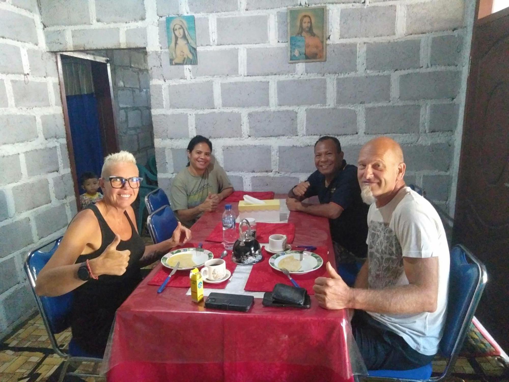 Arnolds Familly Homestay Bajawa Luaran gambar